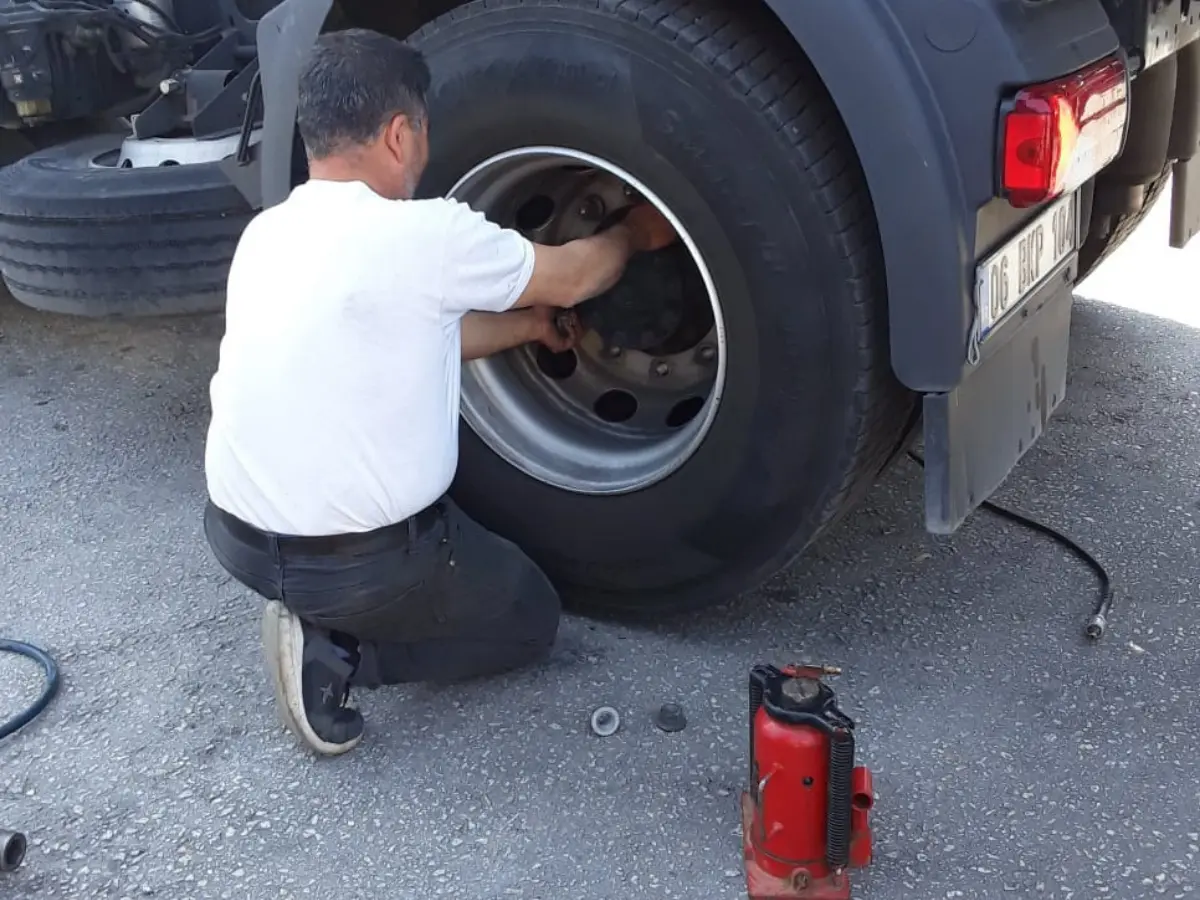 Uzundere Oto Lastikçi